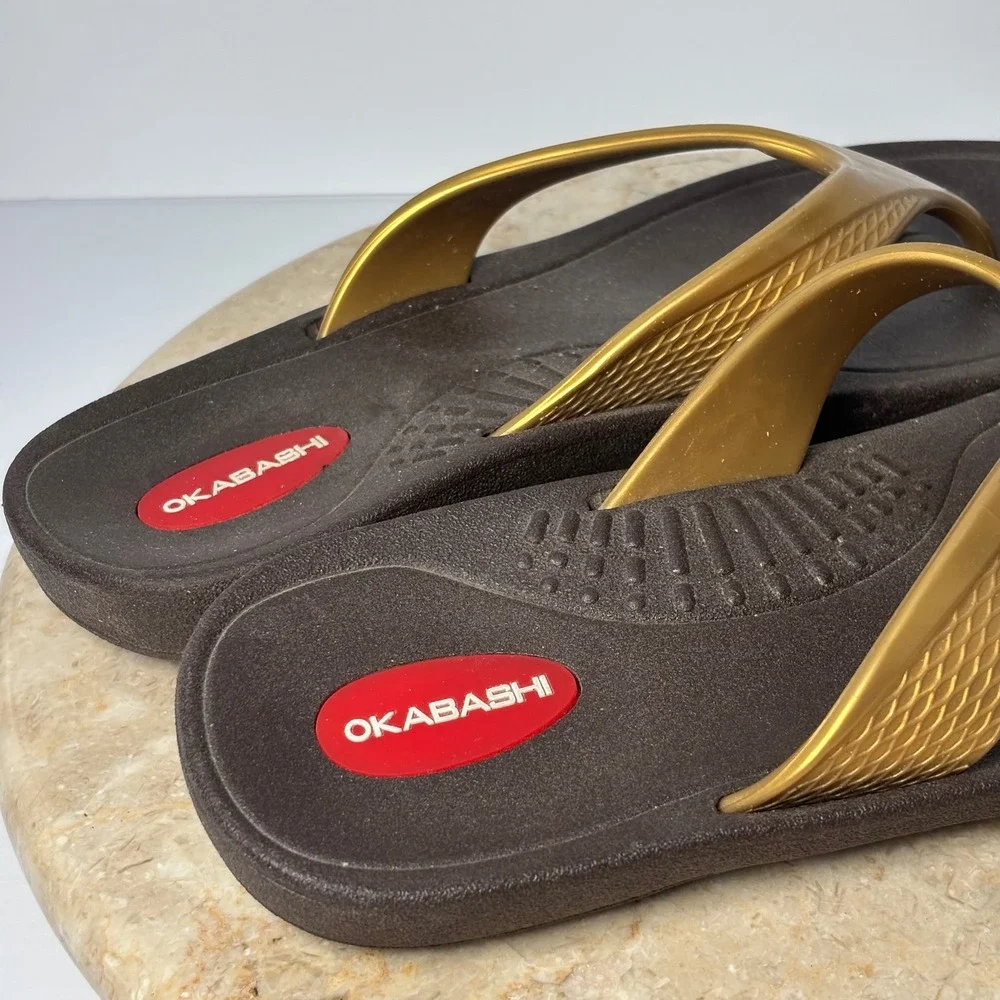 Okabashi Womens Flip Flop Sandals Brown Gold Metallic Strap Size Medium‎ M USA